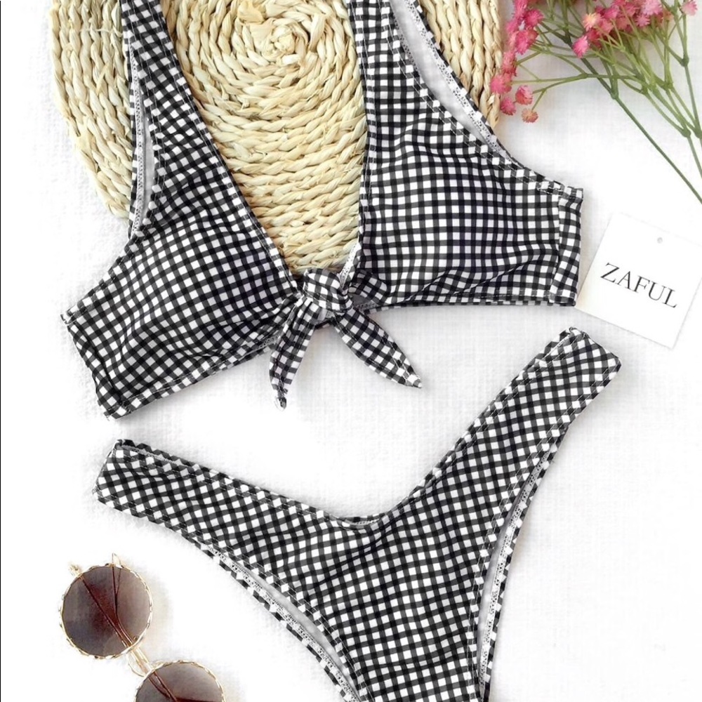 NEW WITH TAGS - Zaful Tie Front Plaid Bikini Set